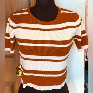 MILK&HONEY sM cropped ribbed sweater 💯viscose feels silky yet holds it’s shape